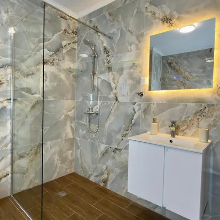 Blu Riviera Deluxe Apartment